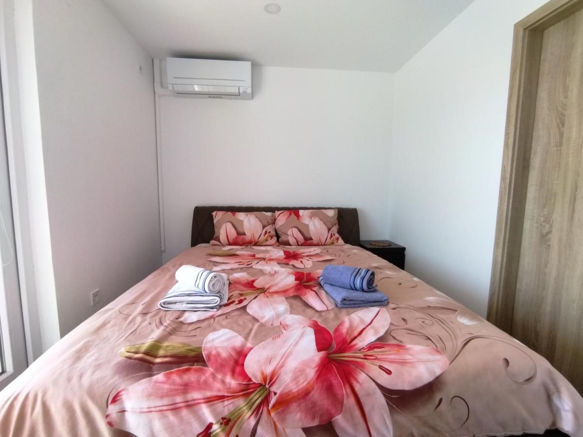 Vila Zdenka Apartmants Crikvenica Extérieur photo