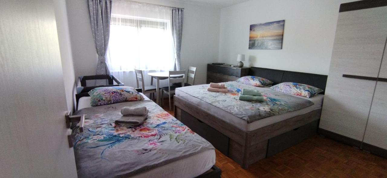 Vila Zdenka Apartmants Crikvenica Extérieur photo