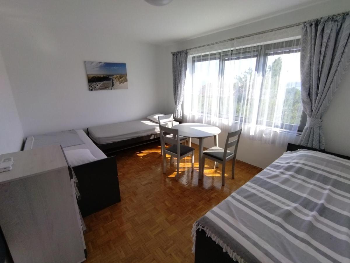 Vila Zdenka Apartmants Crikvenica Extérieur photo